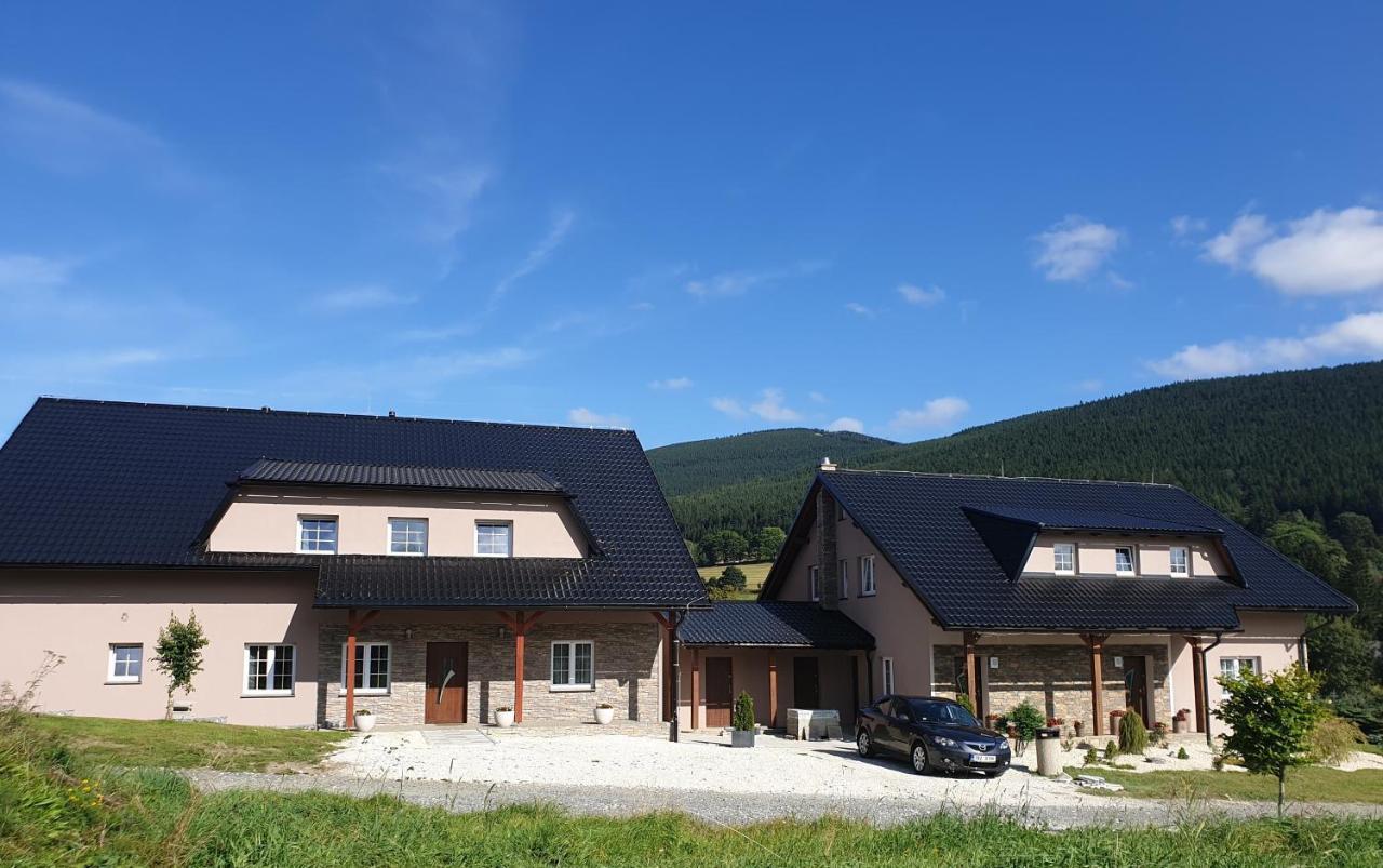Penzion Parma Ostružná Zewnętrze zdjęcie